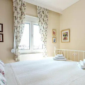 https://apt-house-of-the-rising-sun.hotelschalkidiki.net